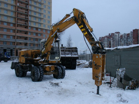 Гидромолот на базе экскаватора ЭО-3323А